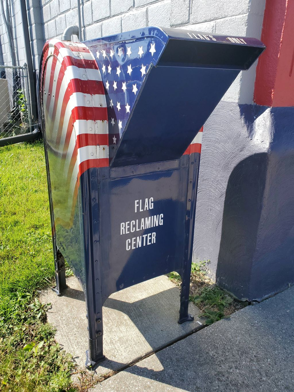 Flag box
